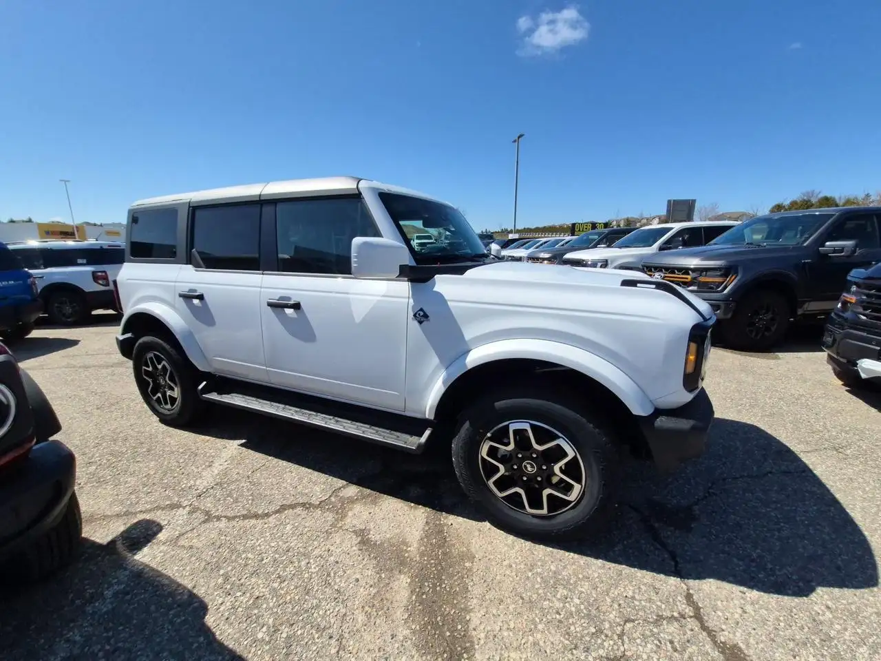 Ford Bronco photo Ford Bronco