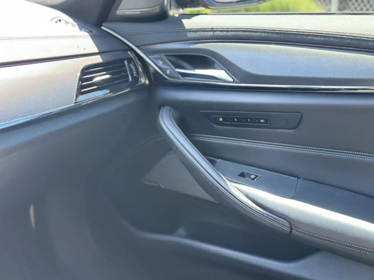 BMW M5 photo BMW M5