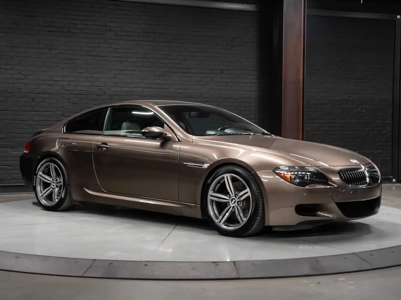 BMW 6 Series снимка BMW 6 Series