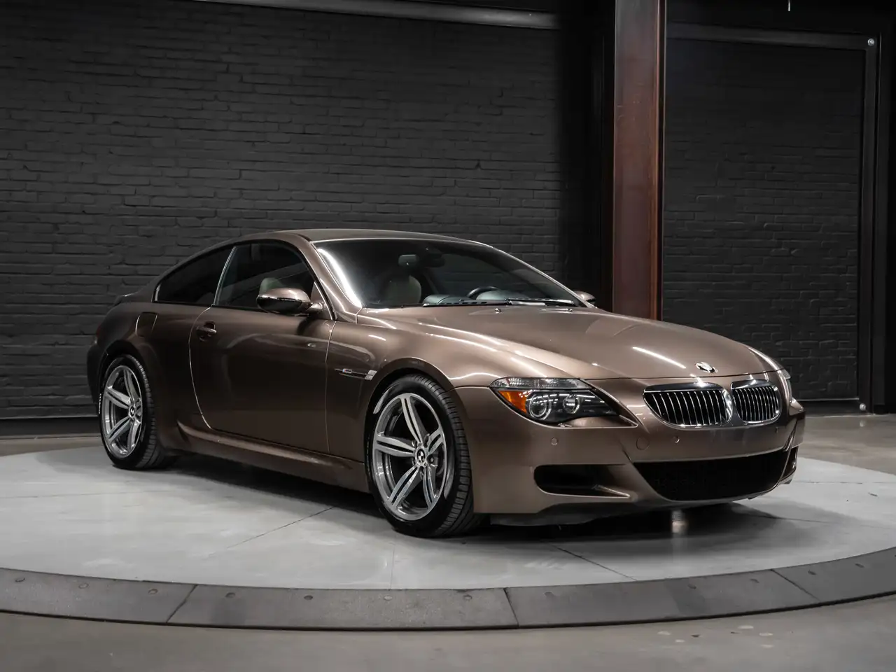 BMW 6 Series снимка BMW 6 Series