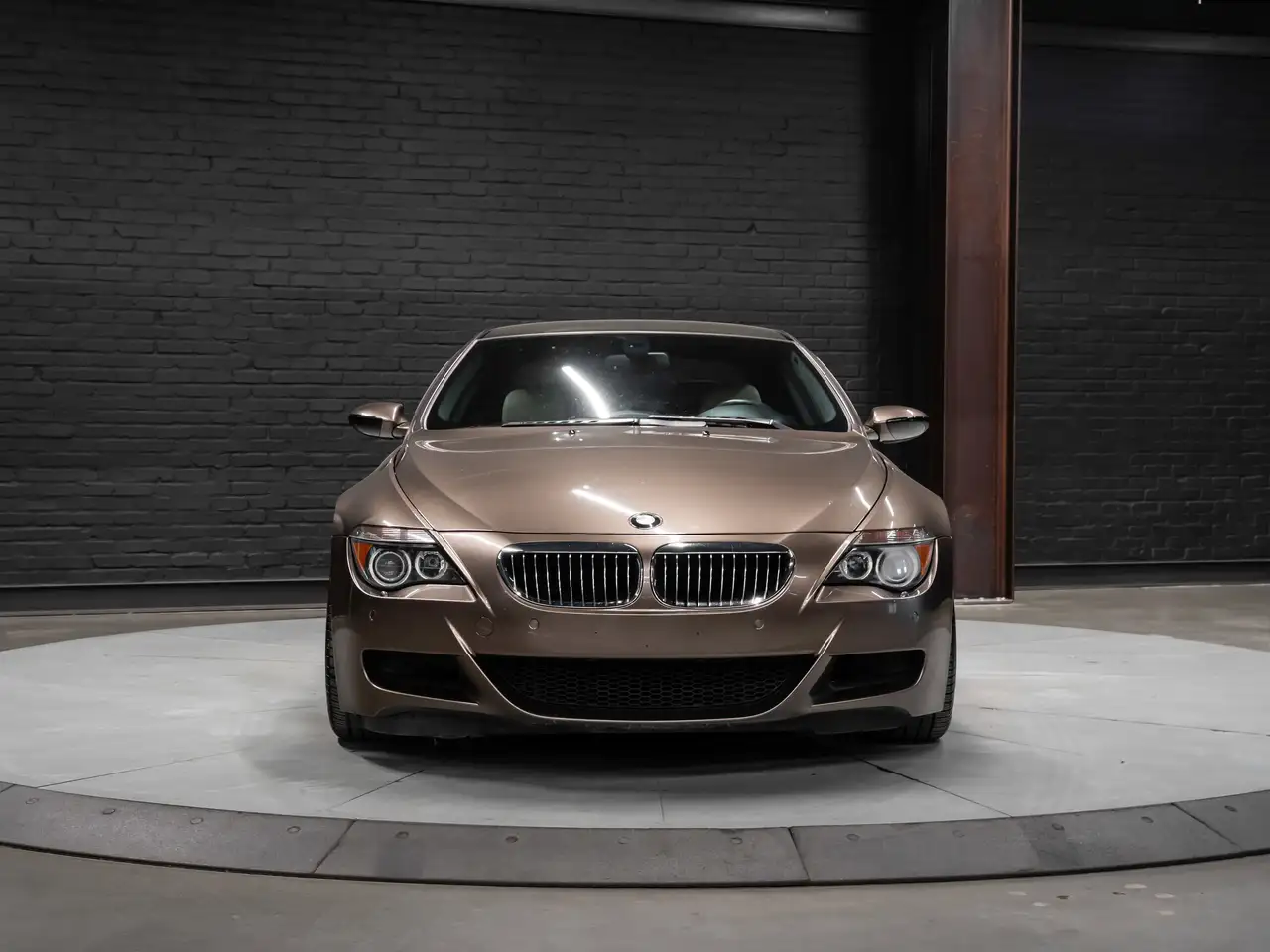 BMW 6 Series снимка BMW 6 Series
