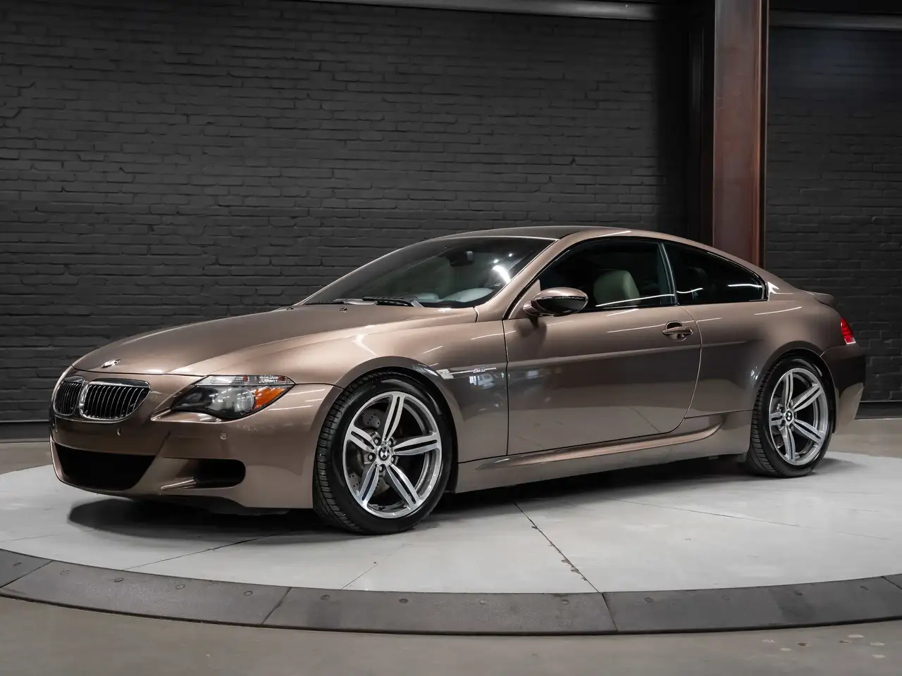 BMW 6 Series снимка BMW 6 Series