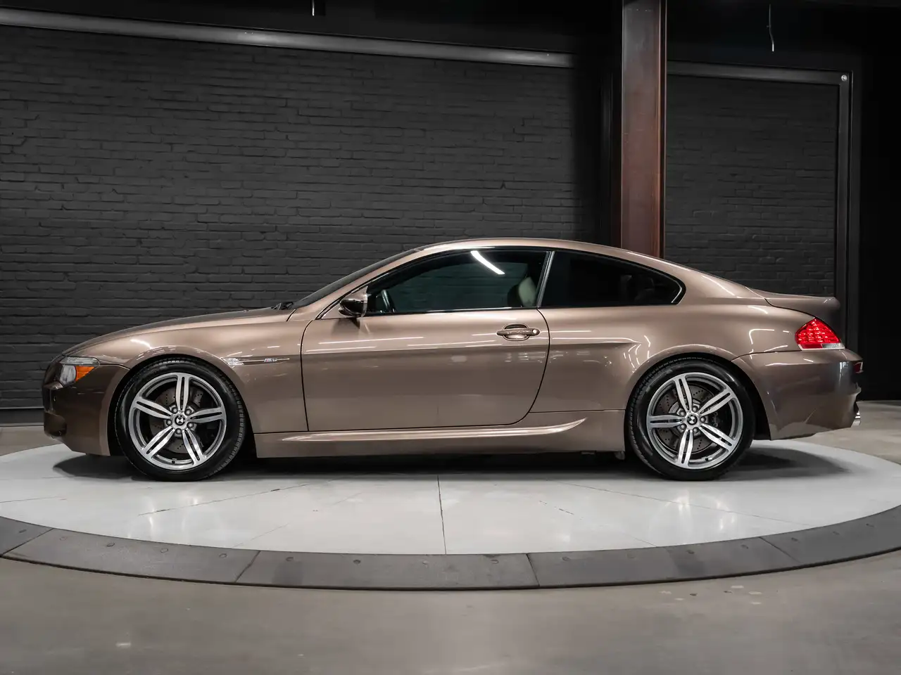 BMW 6 Series снимка BMW 6 Series