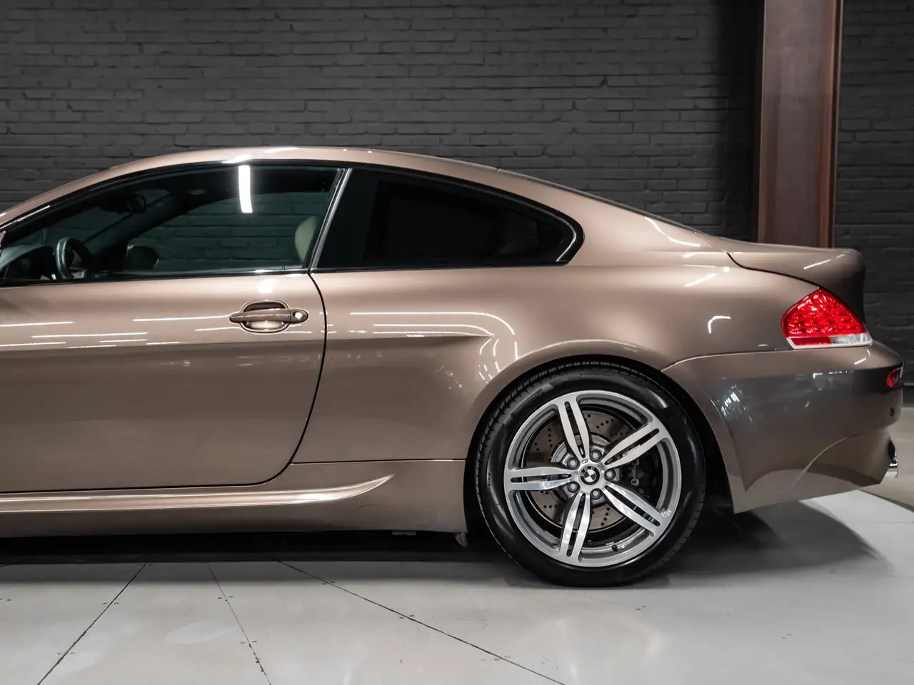 BMW 6 Series снимка BMW 6 Series