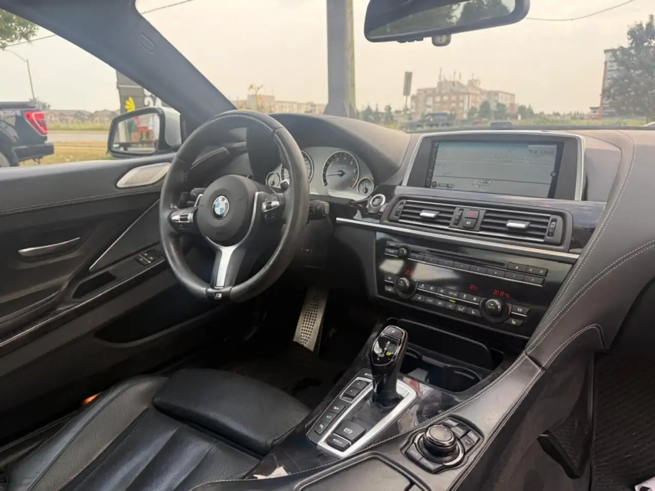 BMW 6 Series снимка BMW 6 Series