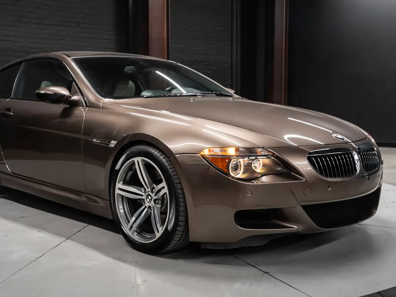 BMW 6 Series снимка BMW 6 Series