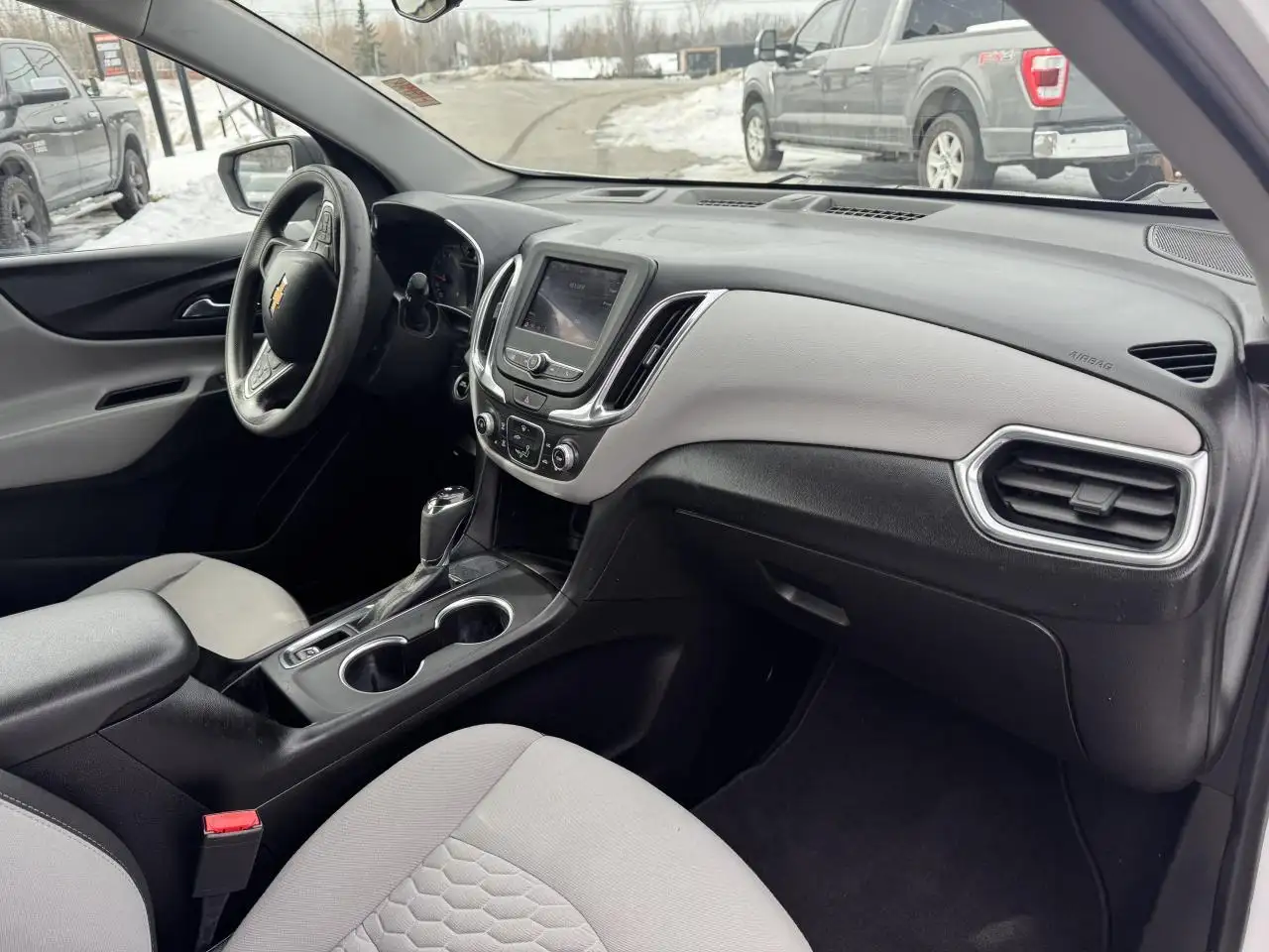 Chevrolet Equinox photo Chevrolet Equinox