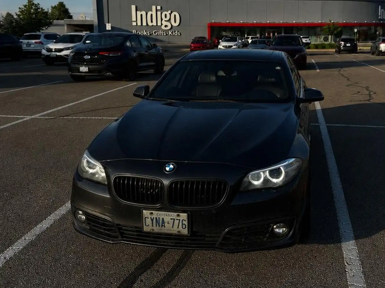 BMW 5 Series снимка BMW 5 Series