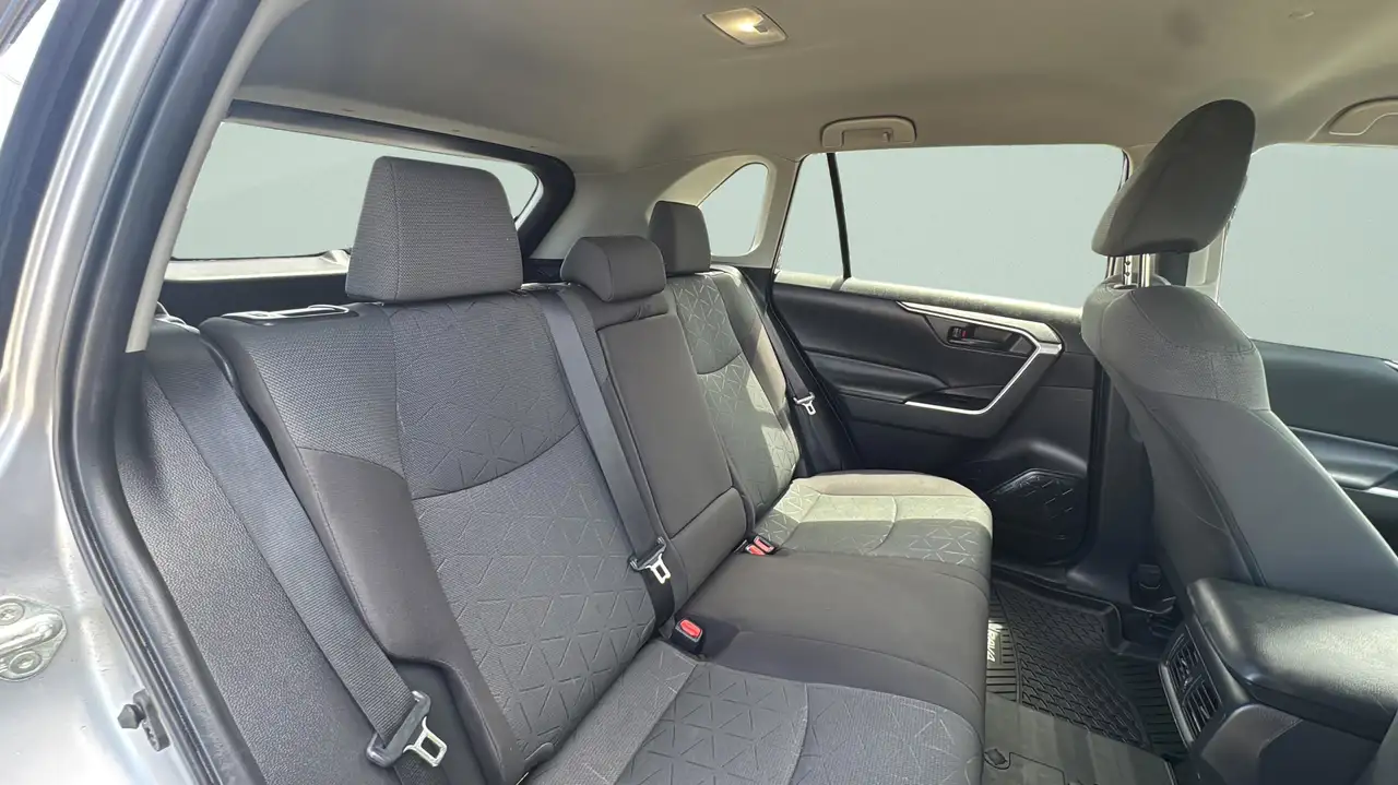 Toyota RAV 4 снимка Toyota RAV 4