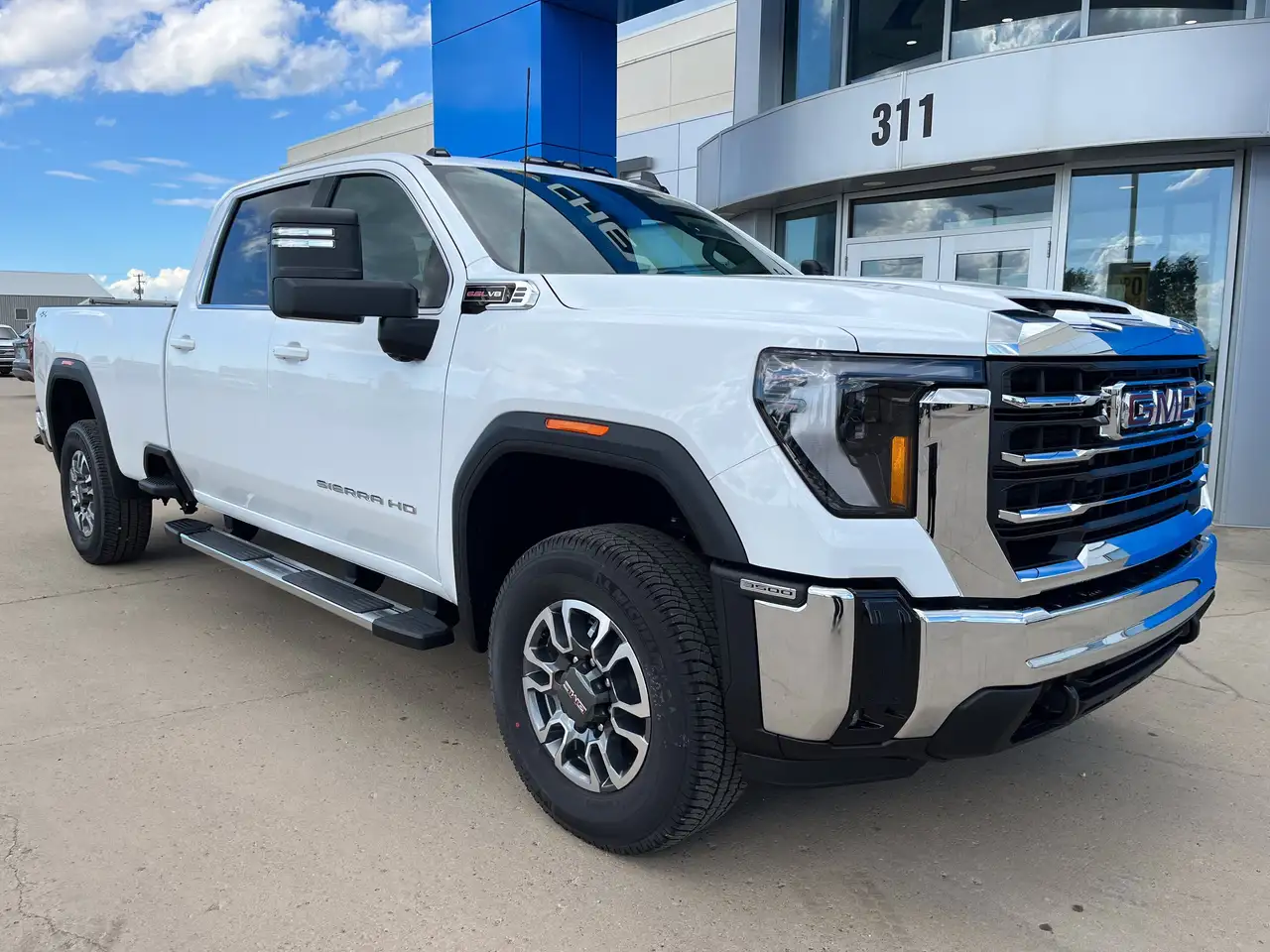 GMC Sierra 3500HD снимка GMC Sierra 3500HD