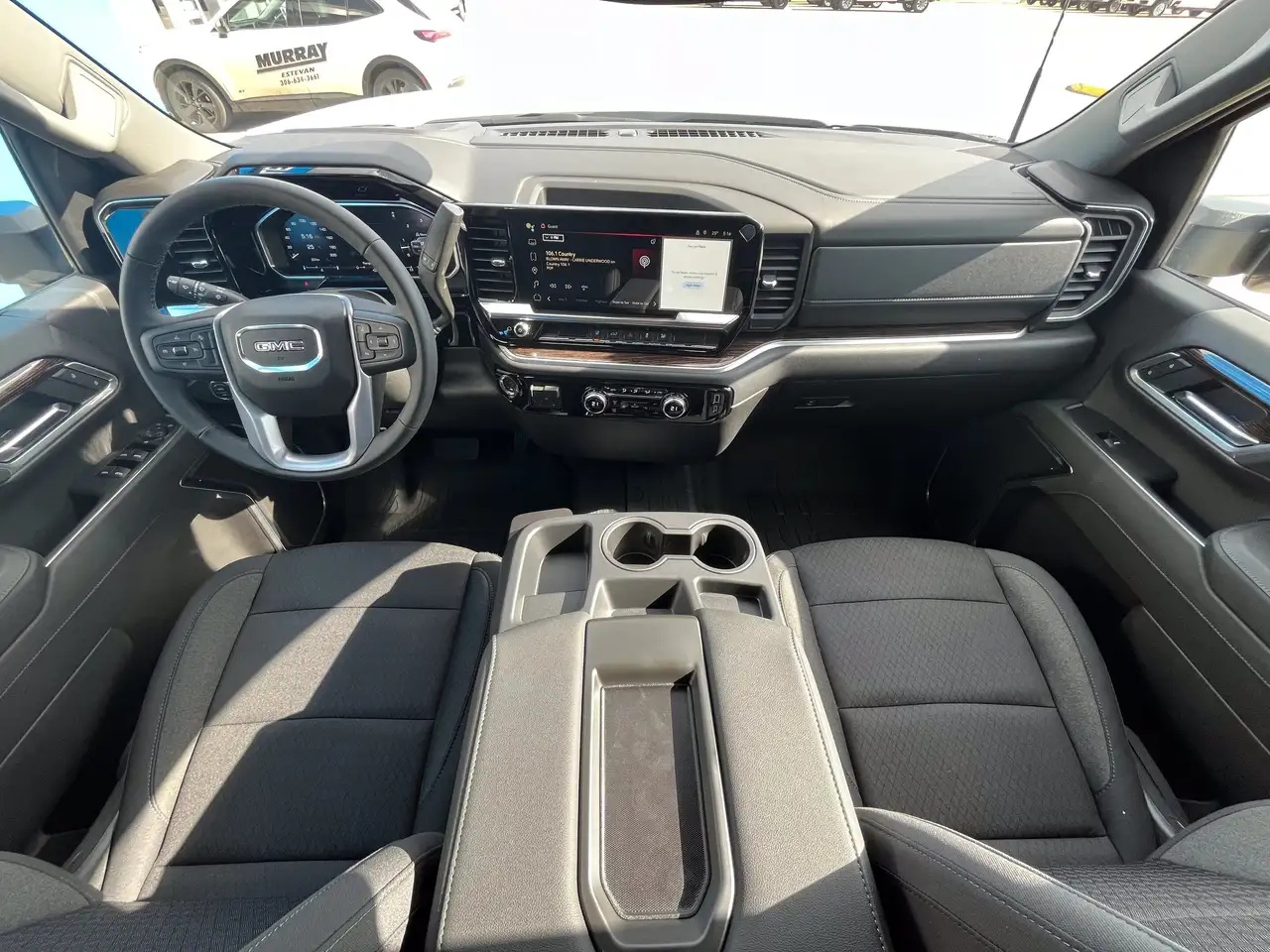 GMC Sierra 3500HD снимка GMC Sierra 3500HD