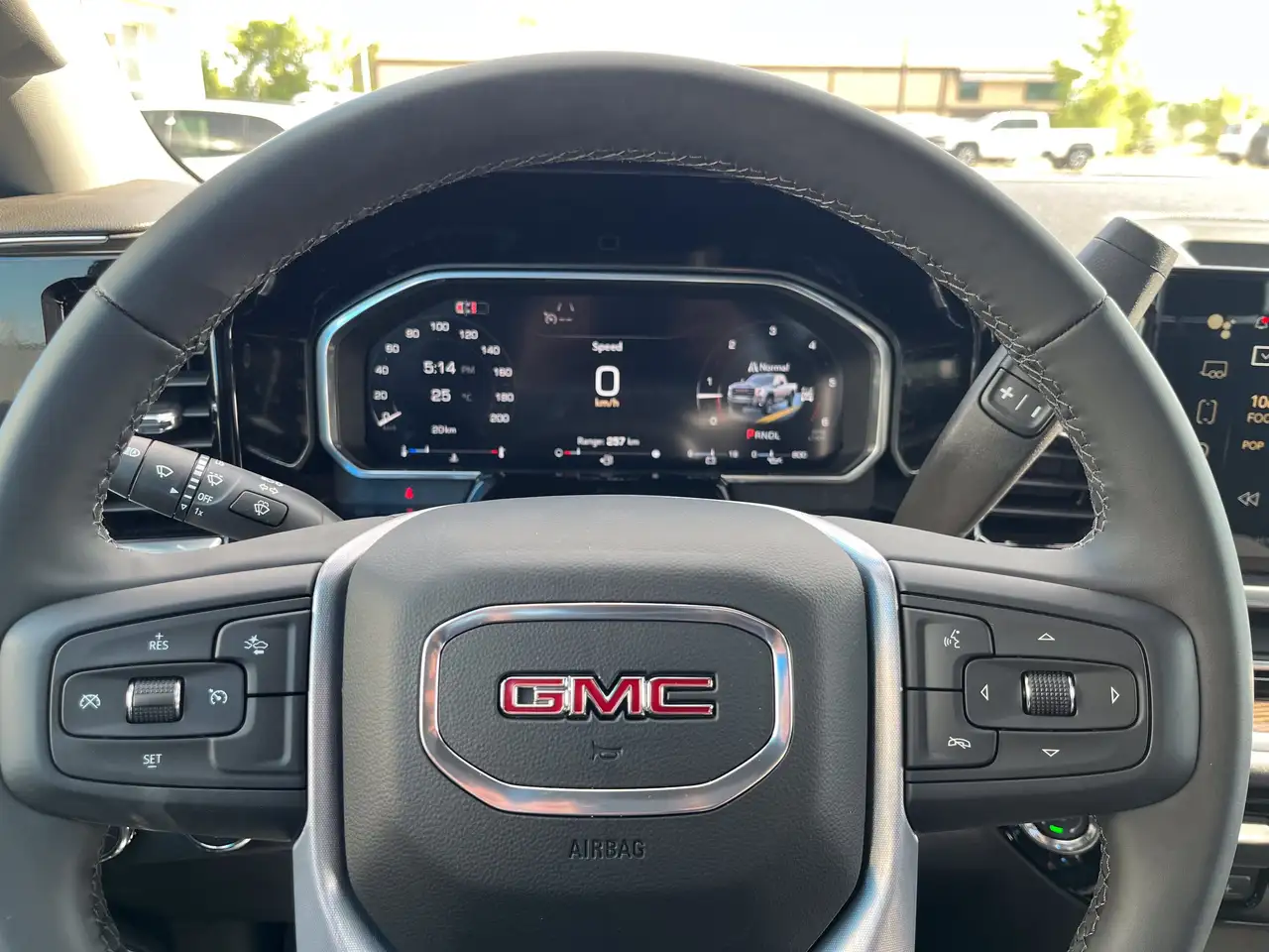 GMC Sierra 3500HD снимка GMC Sierra 3500HD