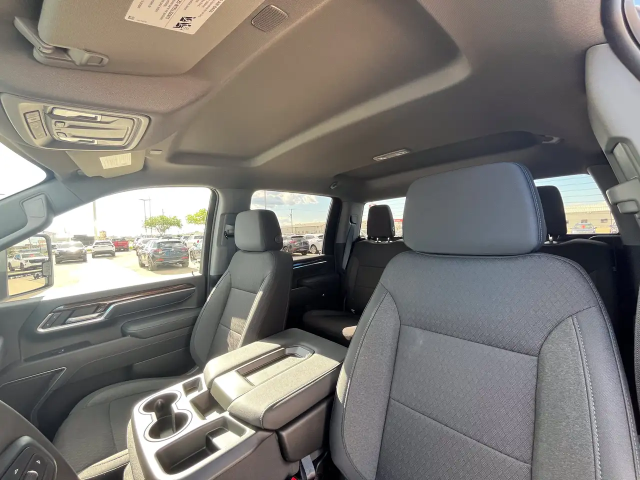 GMC Sierra 3500HD снимка GMC Sierra 3500HD