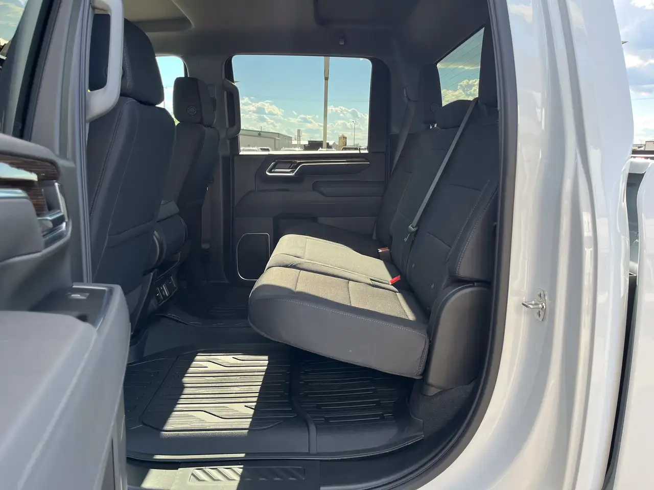 GMC Sierra 3500HD снимка GMC Sierra 3500HD
