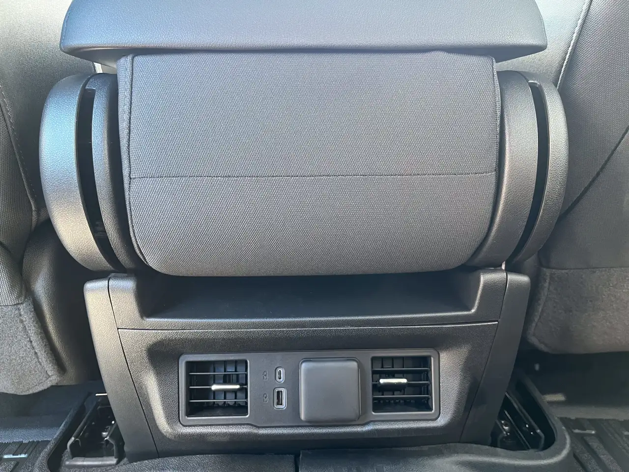 GMC Sierra 3500HD снимка GMC Sierra 3500HD