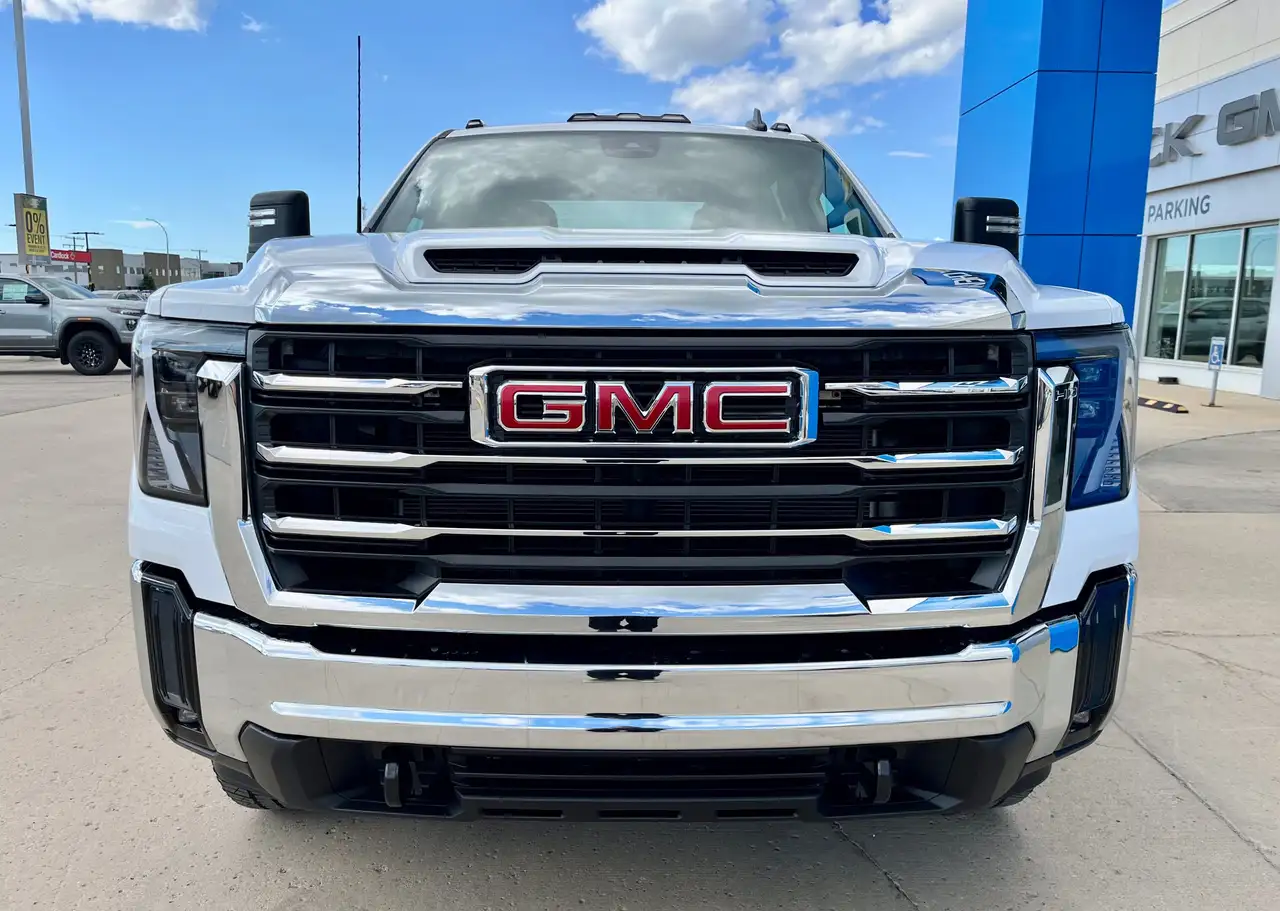 GMC Sierra 3500HD снимка GMC Sierra 3500HD