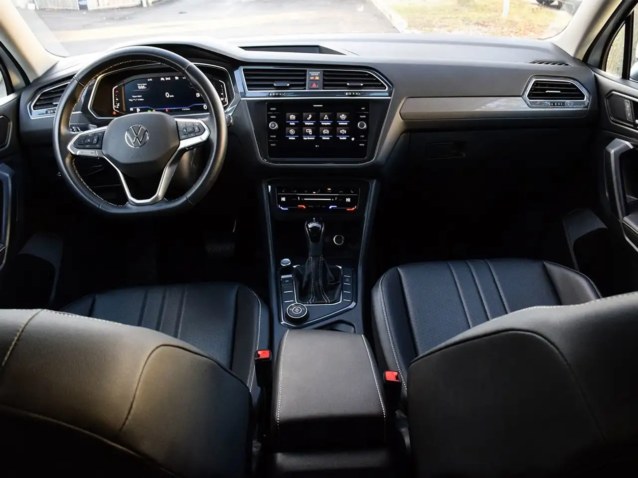 Volkswagen Tiguan снимка Volkswagen Tiguan
