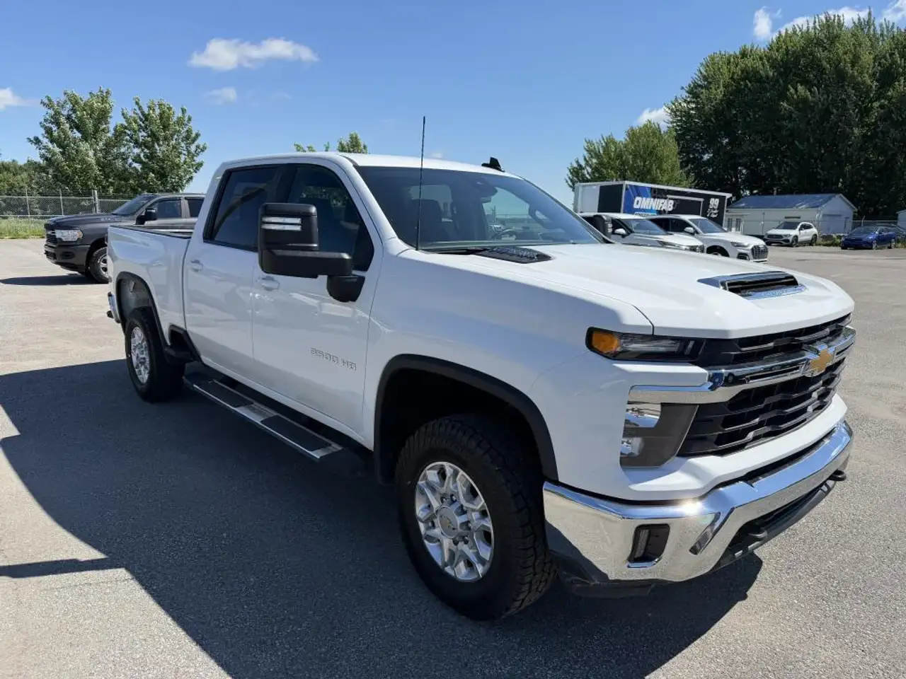 Chevrolet Silverado 3500 photo Chevrolet Silverado 3500
