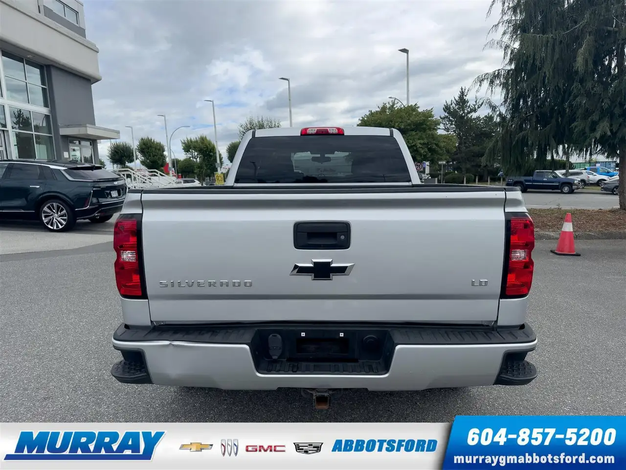 Chevrolet Silverado 1500 снимка Chevrolet Silverado 1500