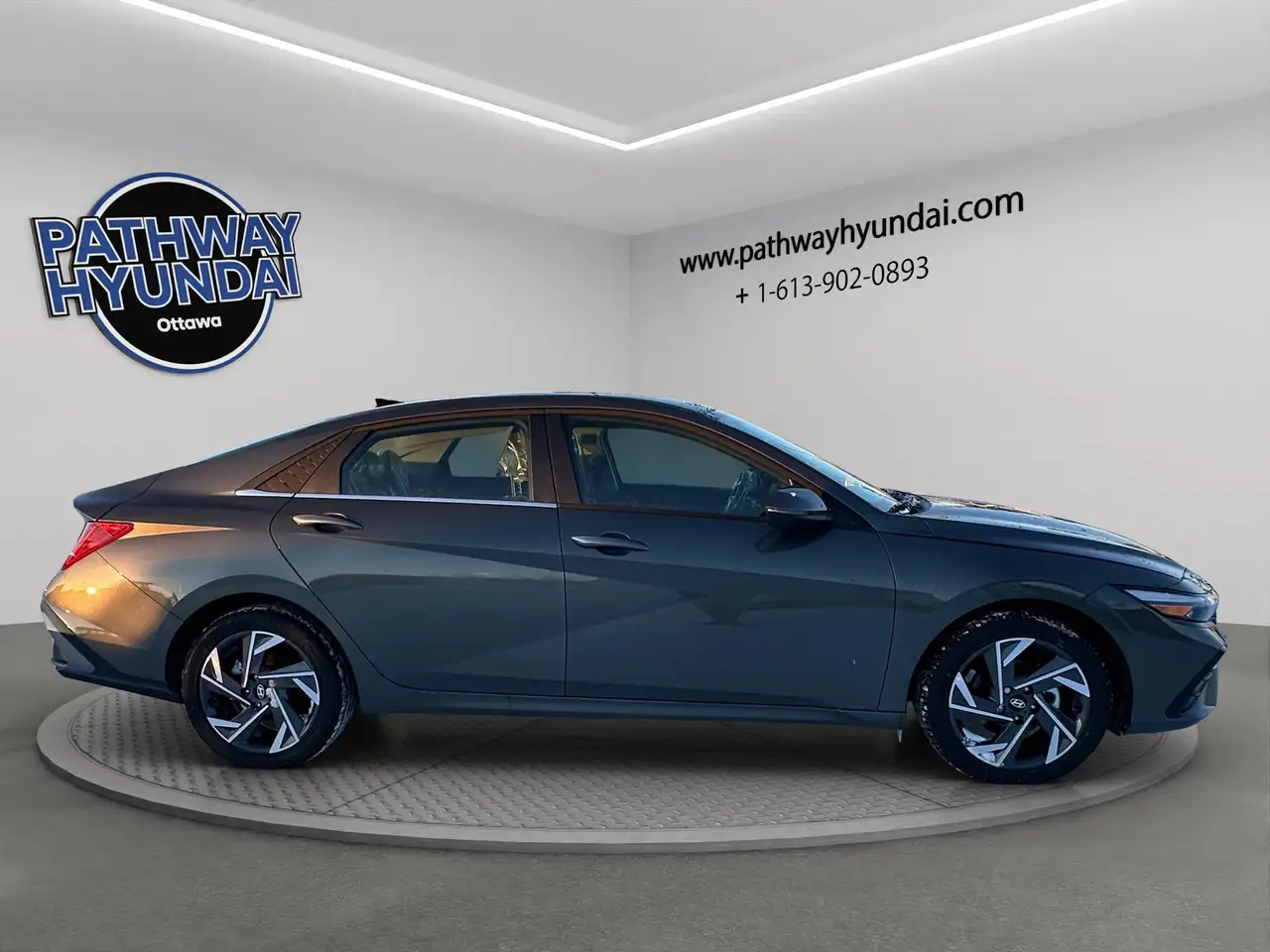 Hyundai ELANTRA снимка Hyundai ELANTRA