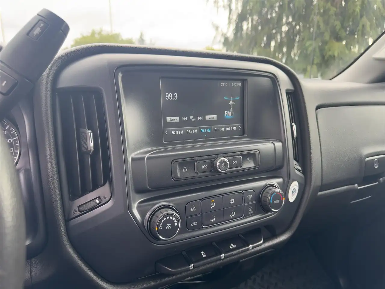 Chevrolet Silverado 1500 снимка Chevrolet Silverado 1500