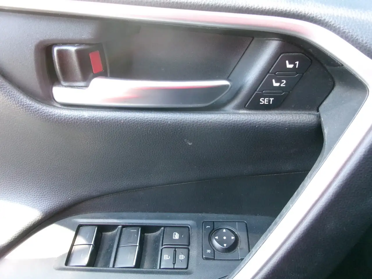 Toyota RAV 4 photo Toyota RAV 4