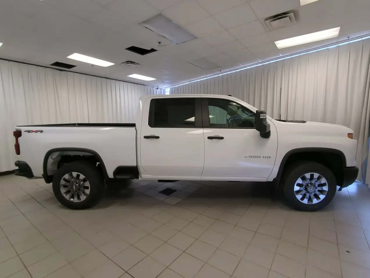 Chevrolet Silverado 2500 снимка Chevrolet Silverado 2500