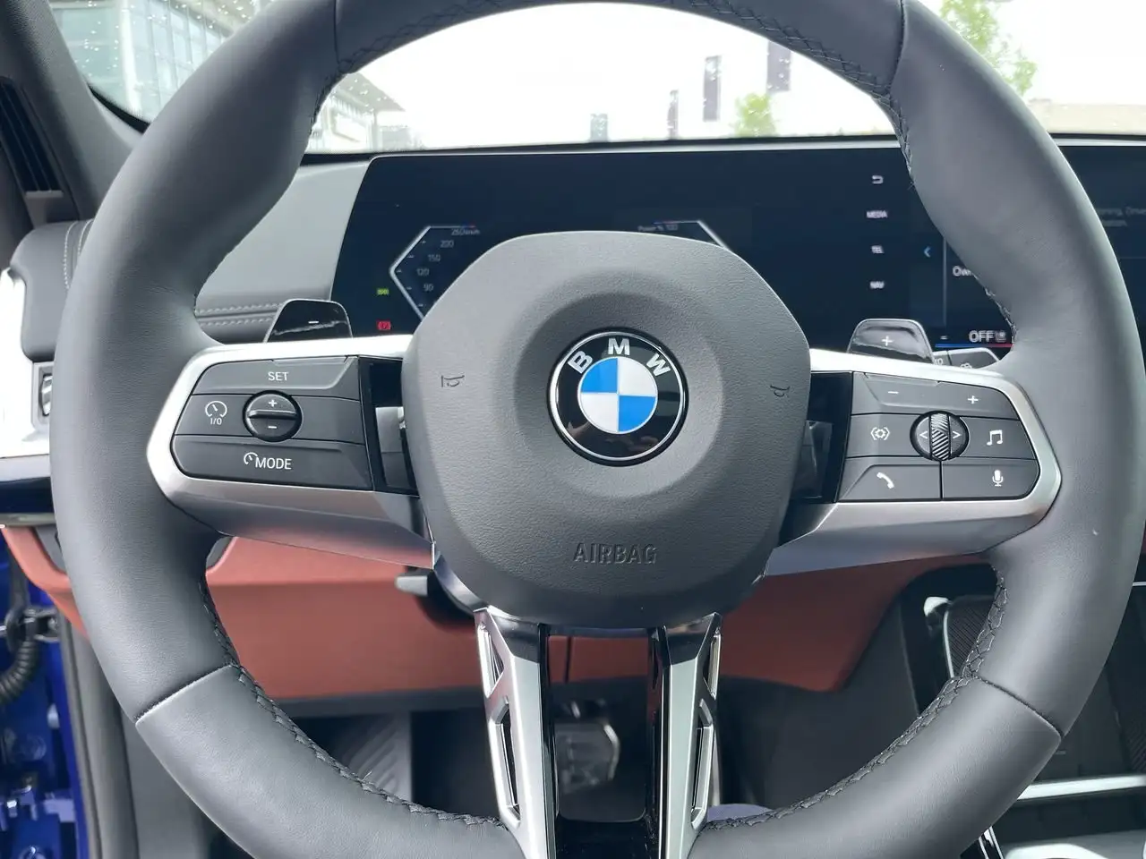 BMW X1 снимка BMW X1