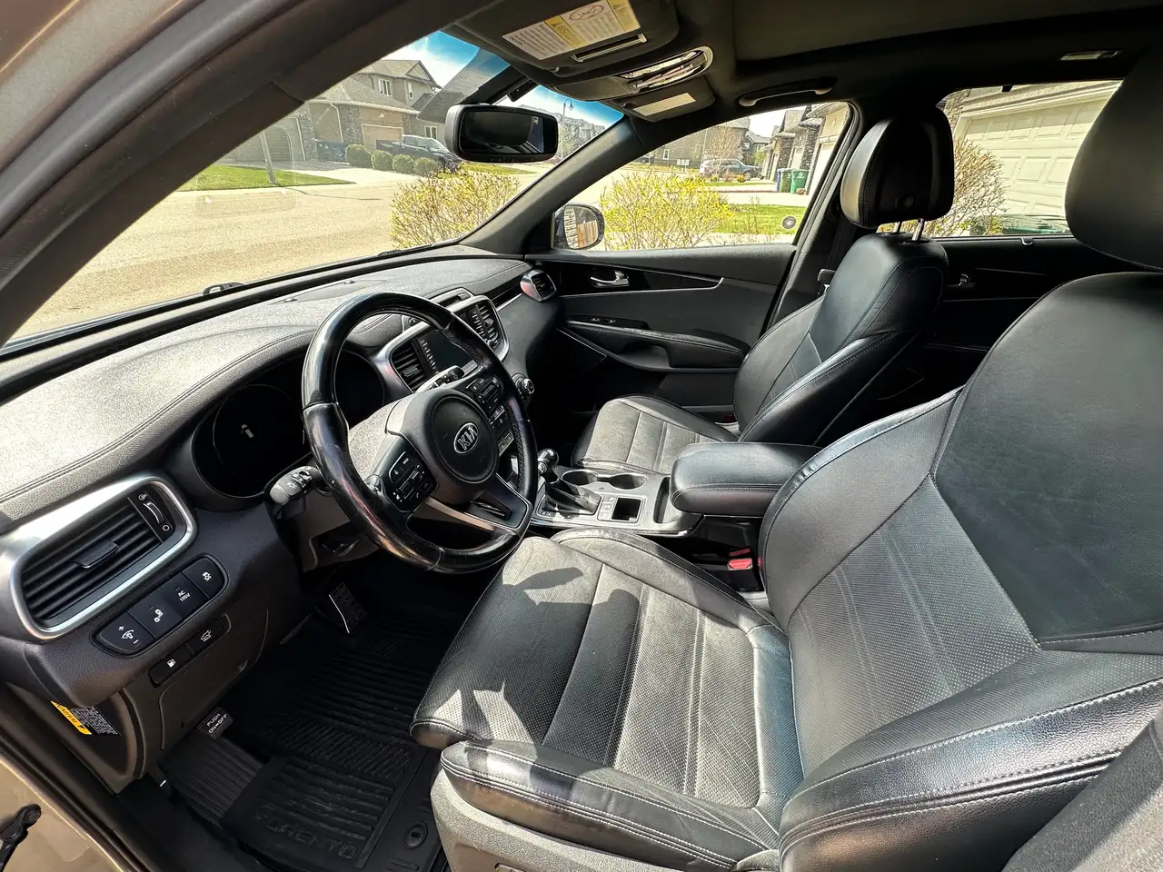 Kia Sorento photo Kia Sorento