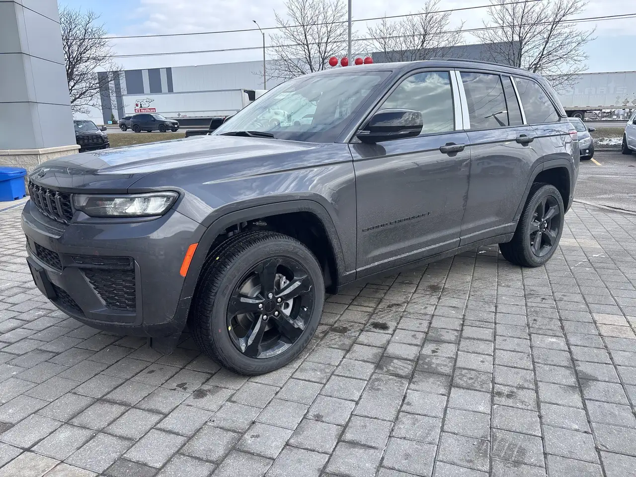 Jeep Grand Cherokee снимка Jeep Grand Cherokee
