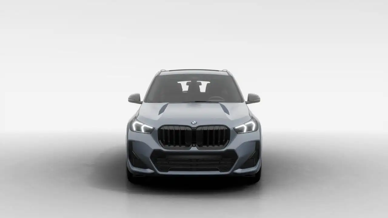 BMW X1 снимка BMW X1