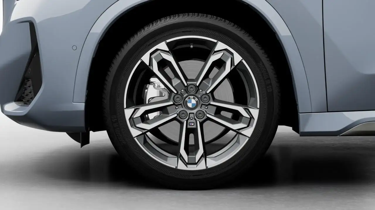 BMW X1 снимка BMW X1