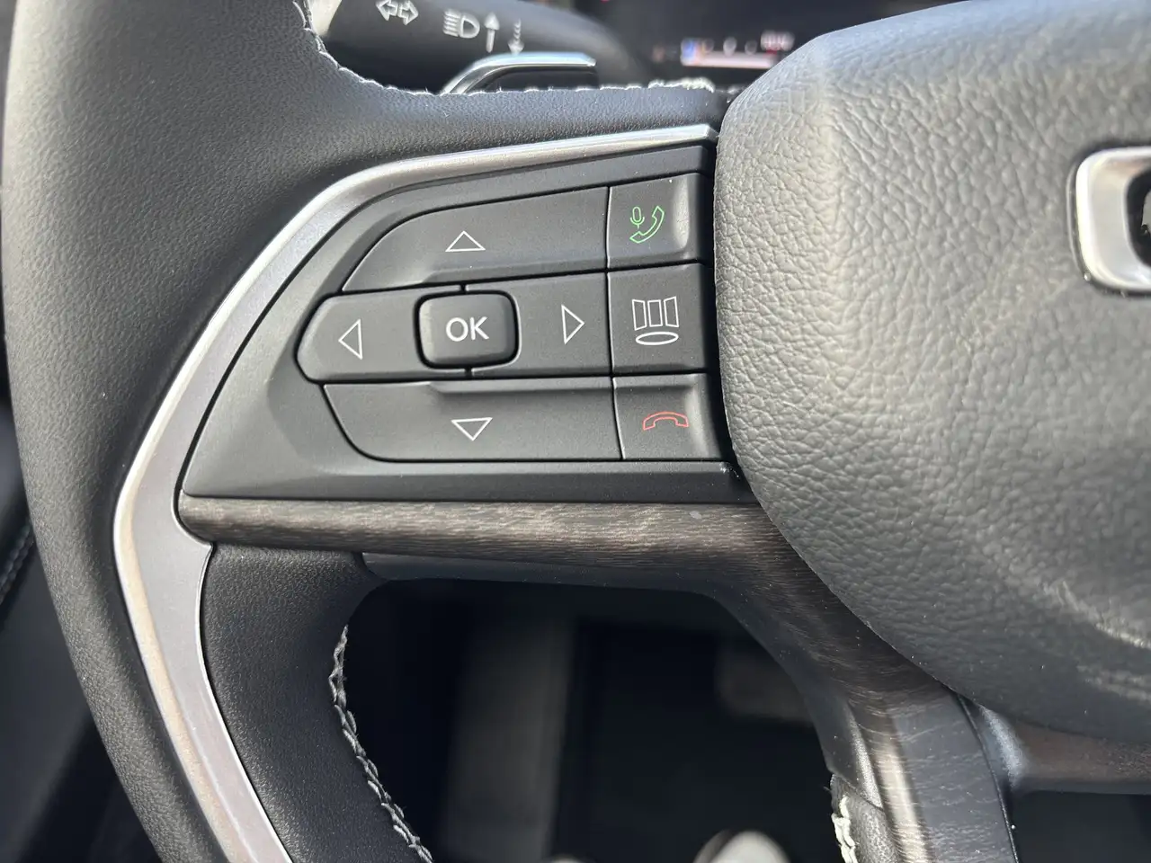 Jeep Grand Cherokee снимка Jeep Grand Cherokee