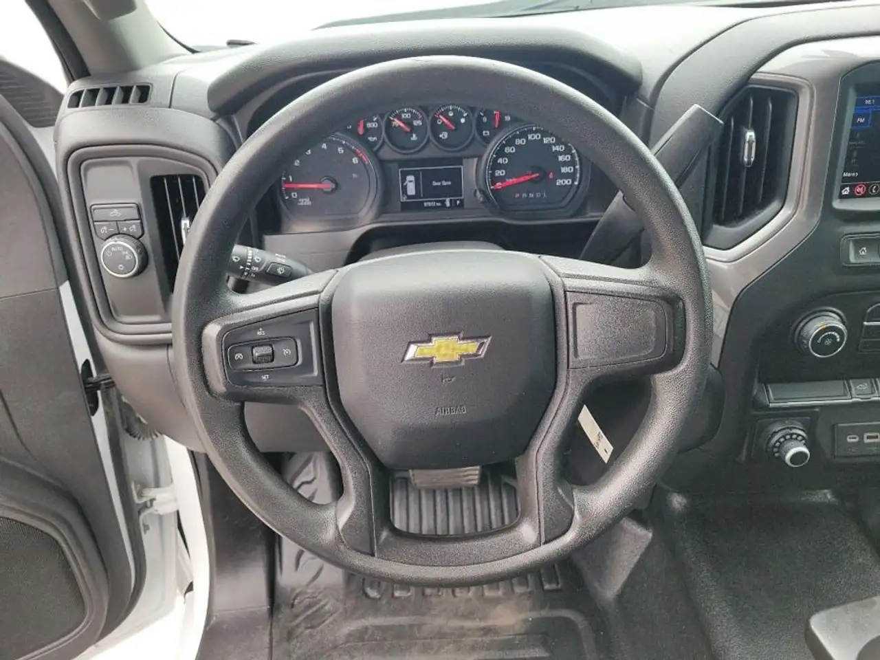 Chevrolet Silverado 1500 photo Chevrolet Silverado 1500