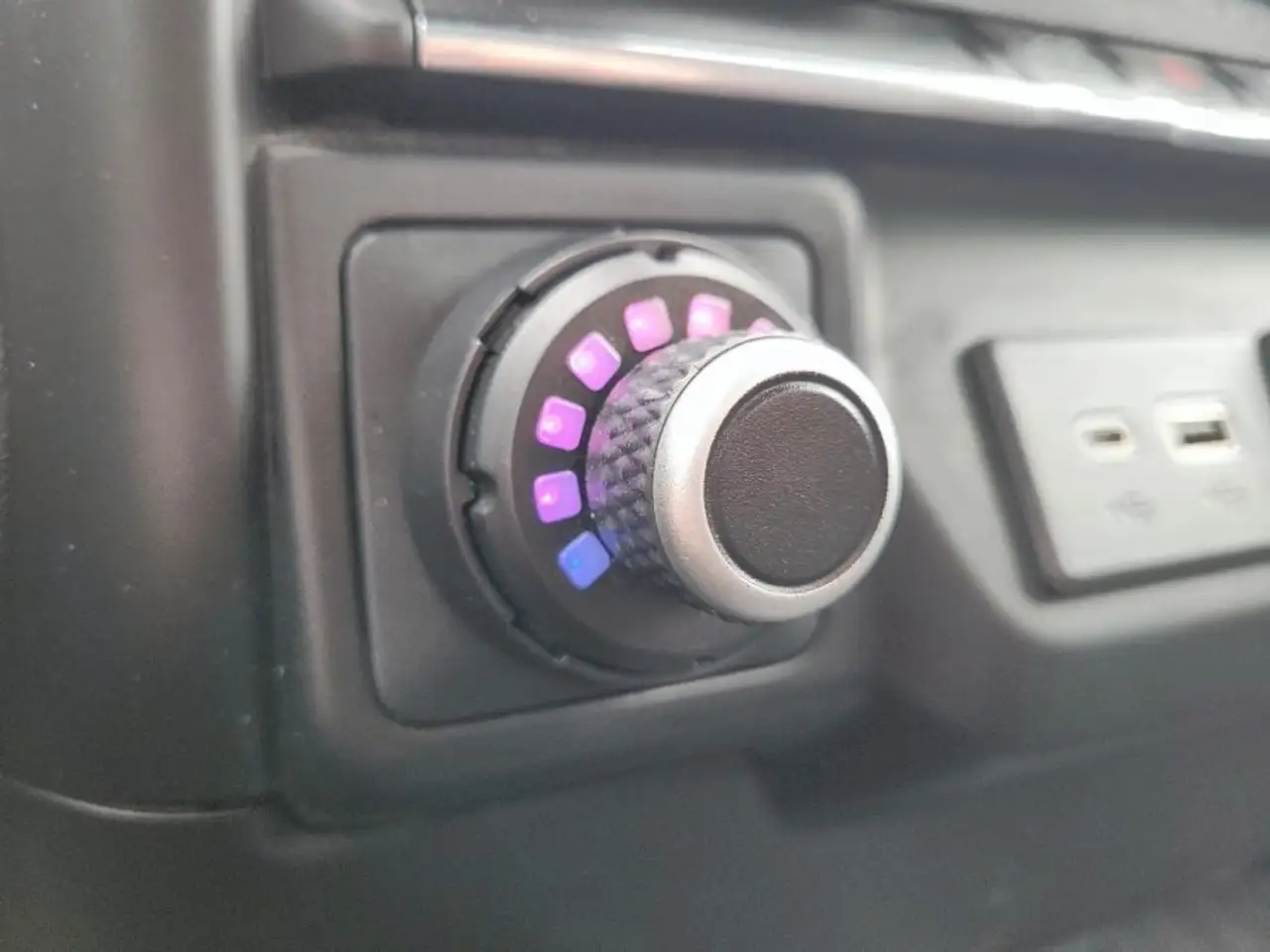 Chevrolet Silverado 1500 photo Chevrolet Silverado 1500