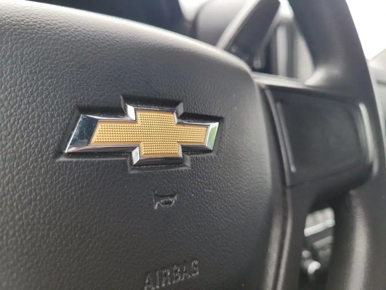 Chevrolet Silverado 1500 photo Chevrolet Silverado 1500