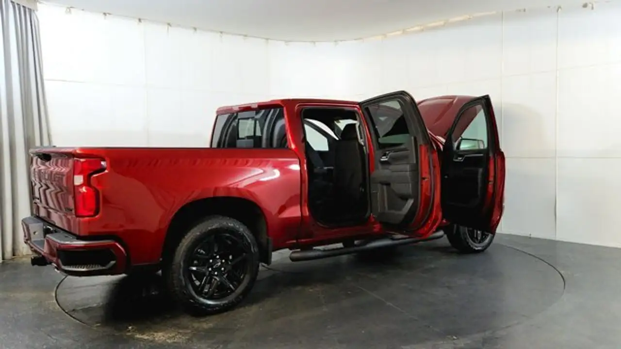 Chevrolet Silverado 1500 photo Chevrolet Silverado 1500