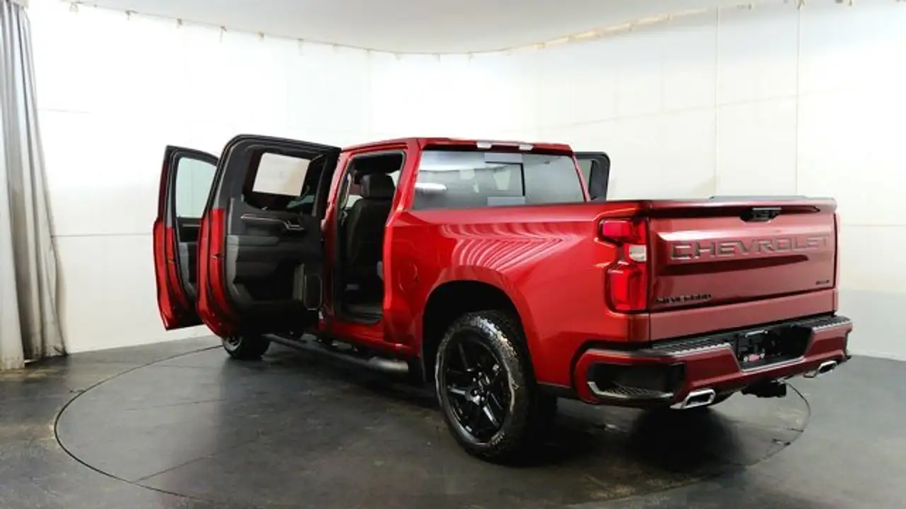 Chevrolet Silverado 1500 photo Chevrolet Silverado 1500