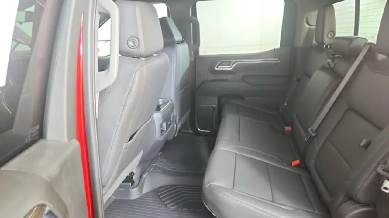 Chevrolet Silverado 1500 photo Chevrolet Silverado 1500