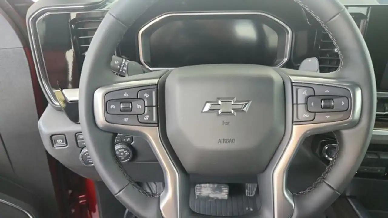 Chevrolet Silverado 1500 photo Chevrolet Silverado 1500