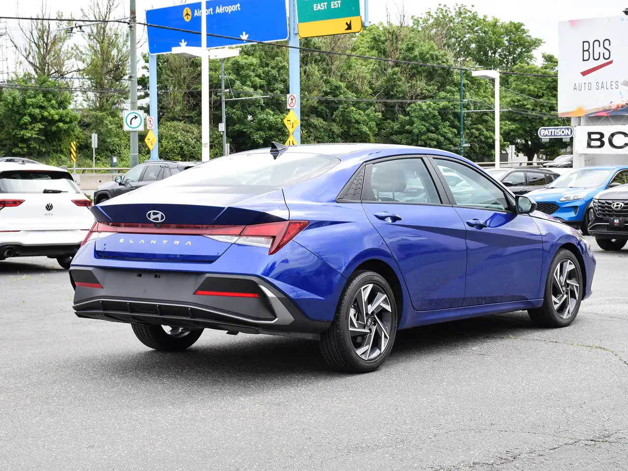 Hyundai ELANTRA снимка Hyundai ELANTRA