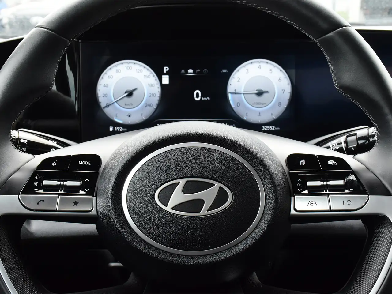 Hyundai ELANTRA снимка Hyundai ELANTRA