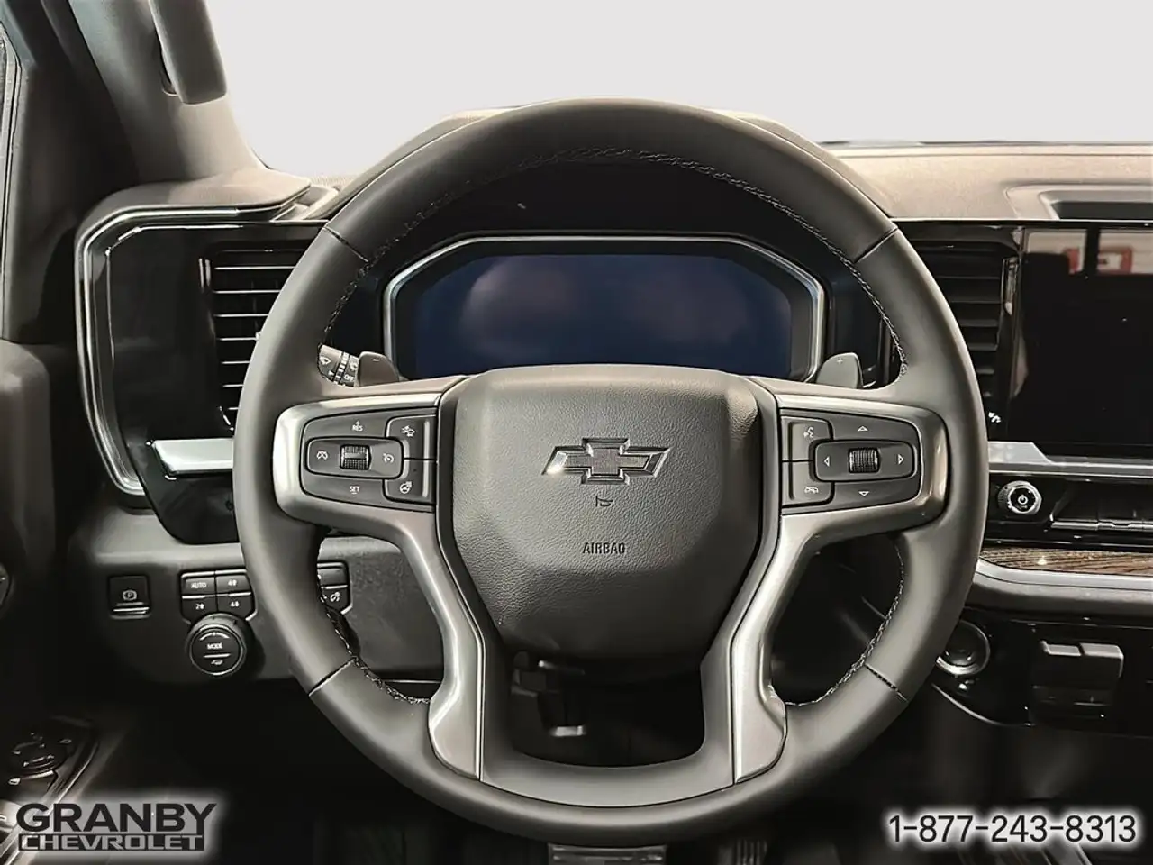 Chevrolet Silverado 1500 снимка Chevrolet Silverado 1500