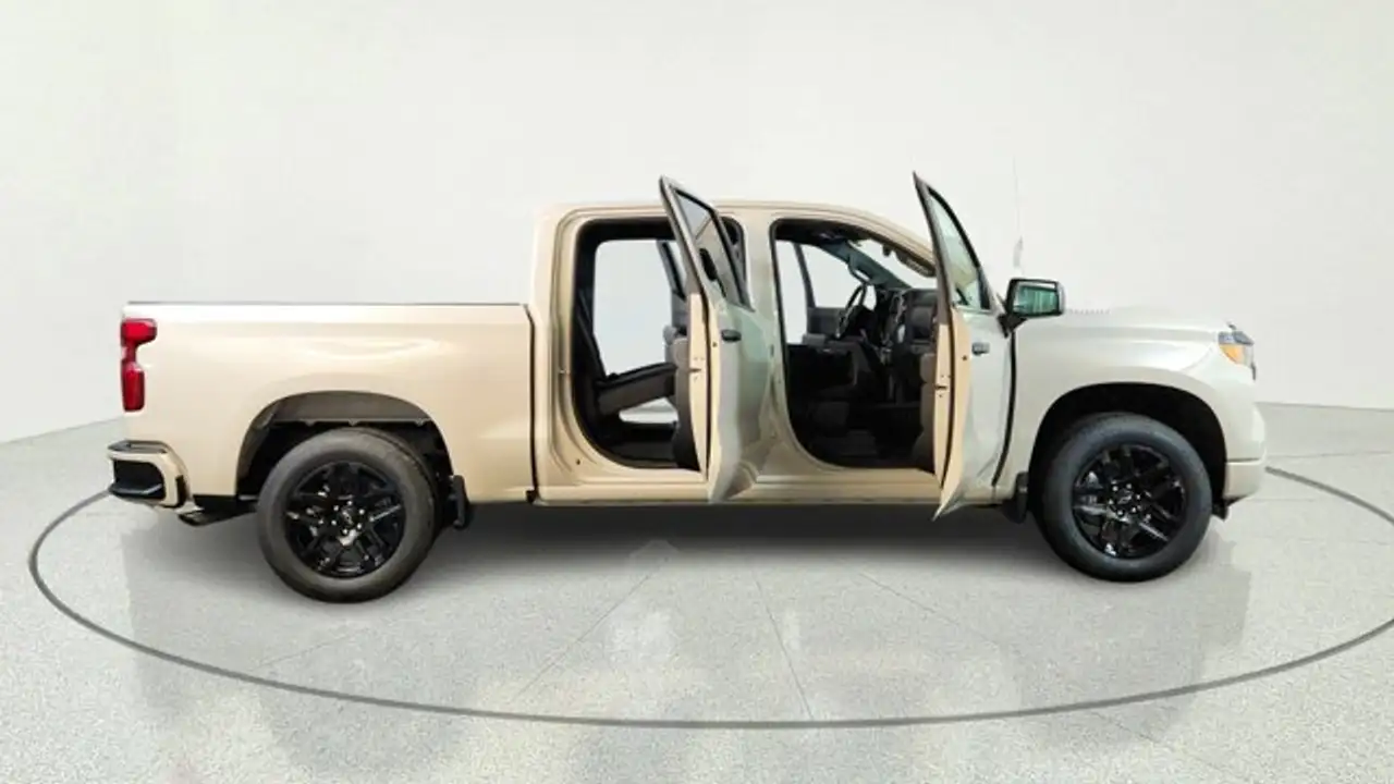 Chevrolet Silverado 1500 photo Chevrolet Silverado 1500