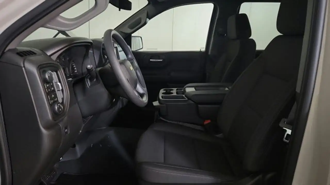 Chevrolet Silverado 1500 photo Chevrolet Silverado 1500
