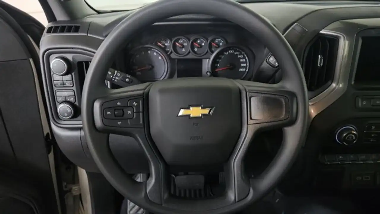 Chevrolet Silverado 1500 photo Chevrolet Silverado 1500