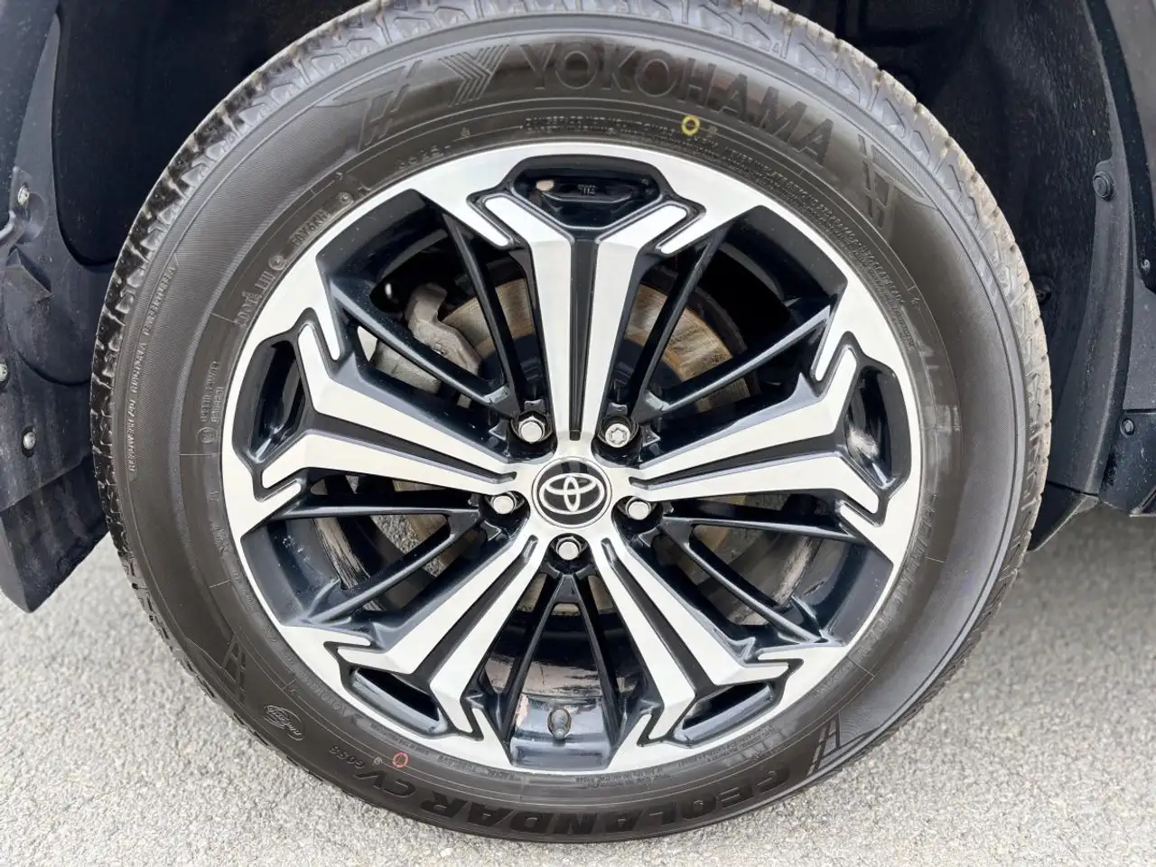 Toyota RAV 4 Prime снимка Toyota RAV 4 Prime