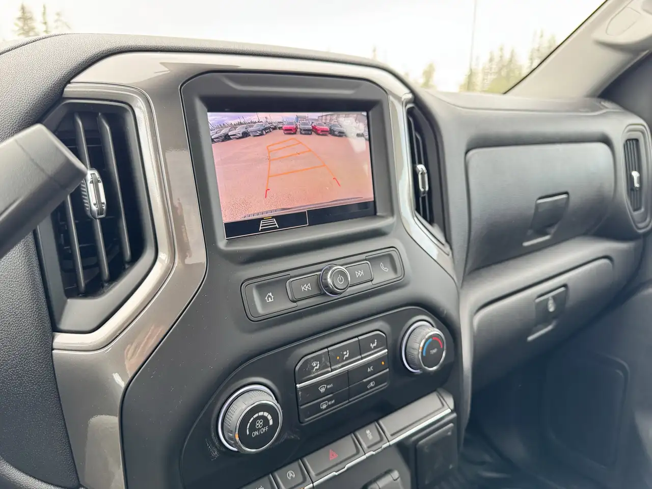 Chevrolet Silverado 1500 снимка Chevrolet Silverado 1500