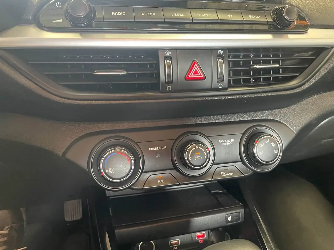 Kia Forte снимка Kia Forte