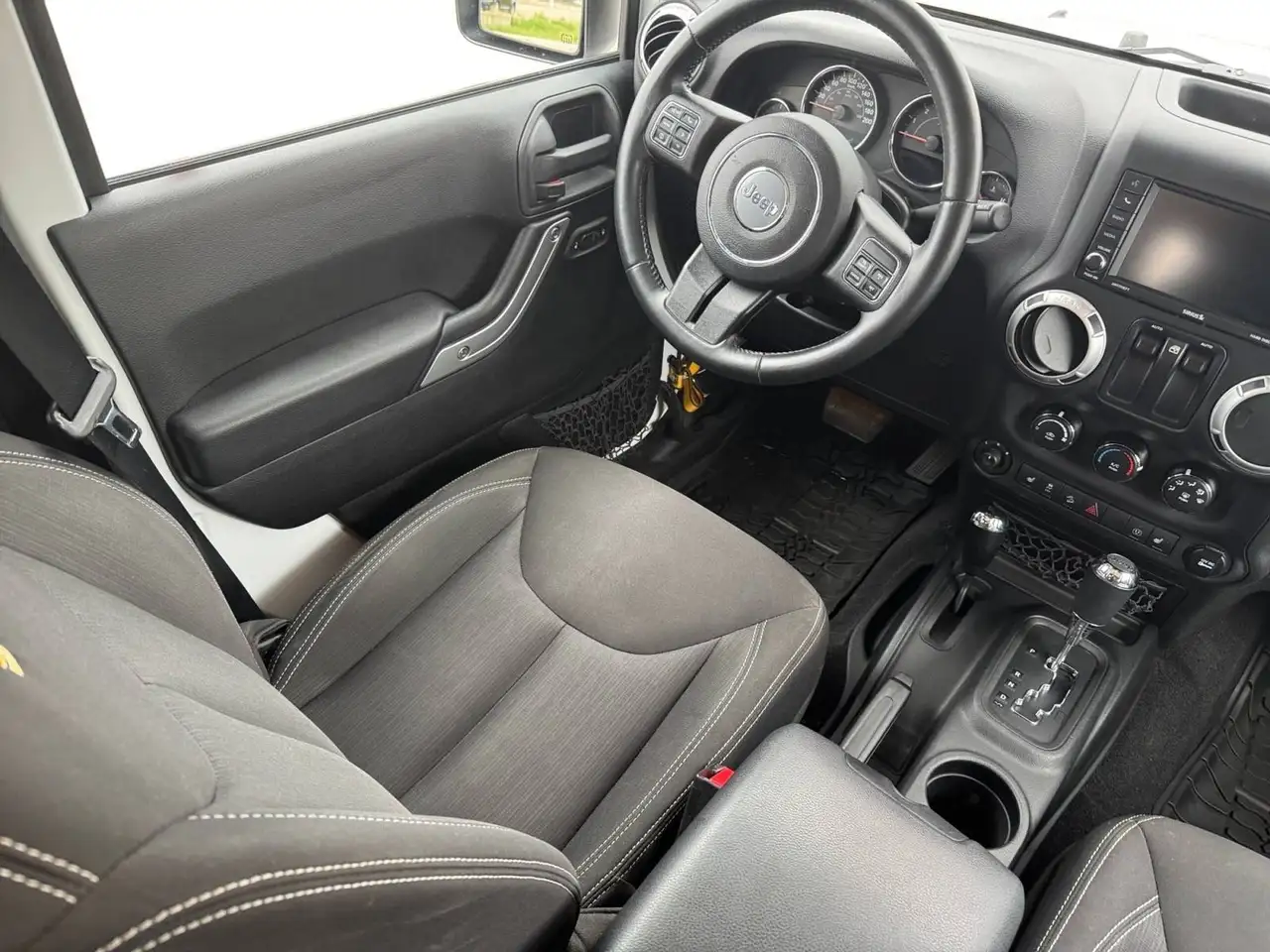 Jeep Wrangler снимка Jeep Wrangler